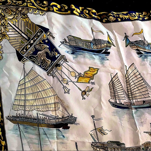 Vintage Hermes Silk Scarf Carre "Junques et Sampans" Perrier - AS IS - Picture 12 of 13